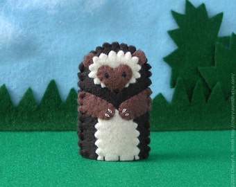 Hedgehog Finger Puppet - Woodland Animal Puppet - Felt Animal Finger Puppet Hedgehog