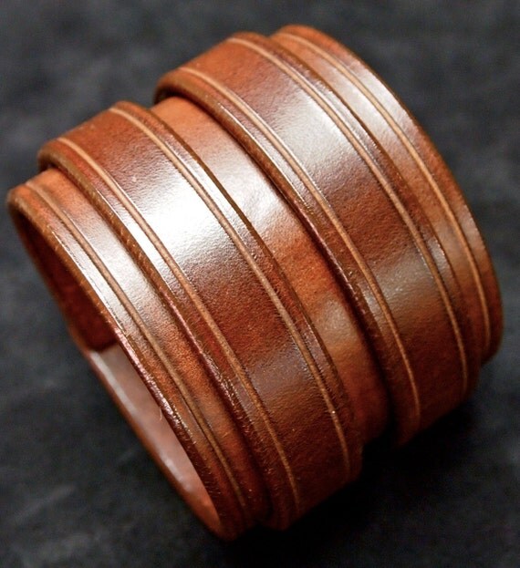 Leather cuff Bracelet Brown Luxurious Bridle leather Double strap wristband Made in NYC Using Refined techniques by Freddie Matara