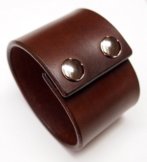 Leather cuff Bracelet Brown bridle Leather wristband with polished snaps made for YOU In NYC by Freddie Matara
