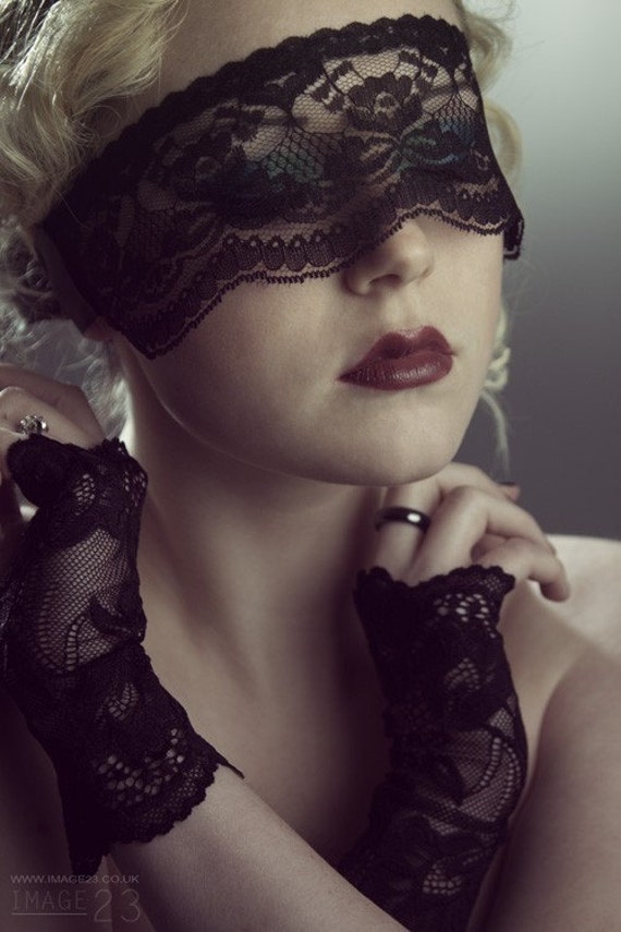 Sexy Black Lace Mask Pseudo Blindfold