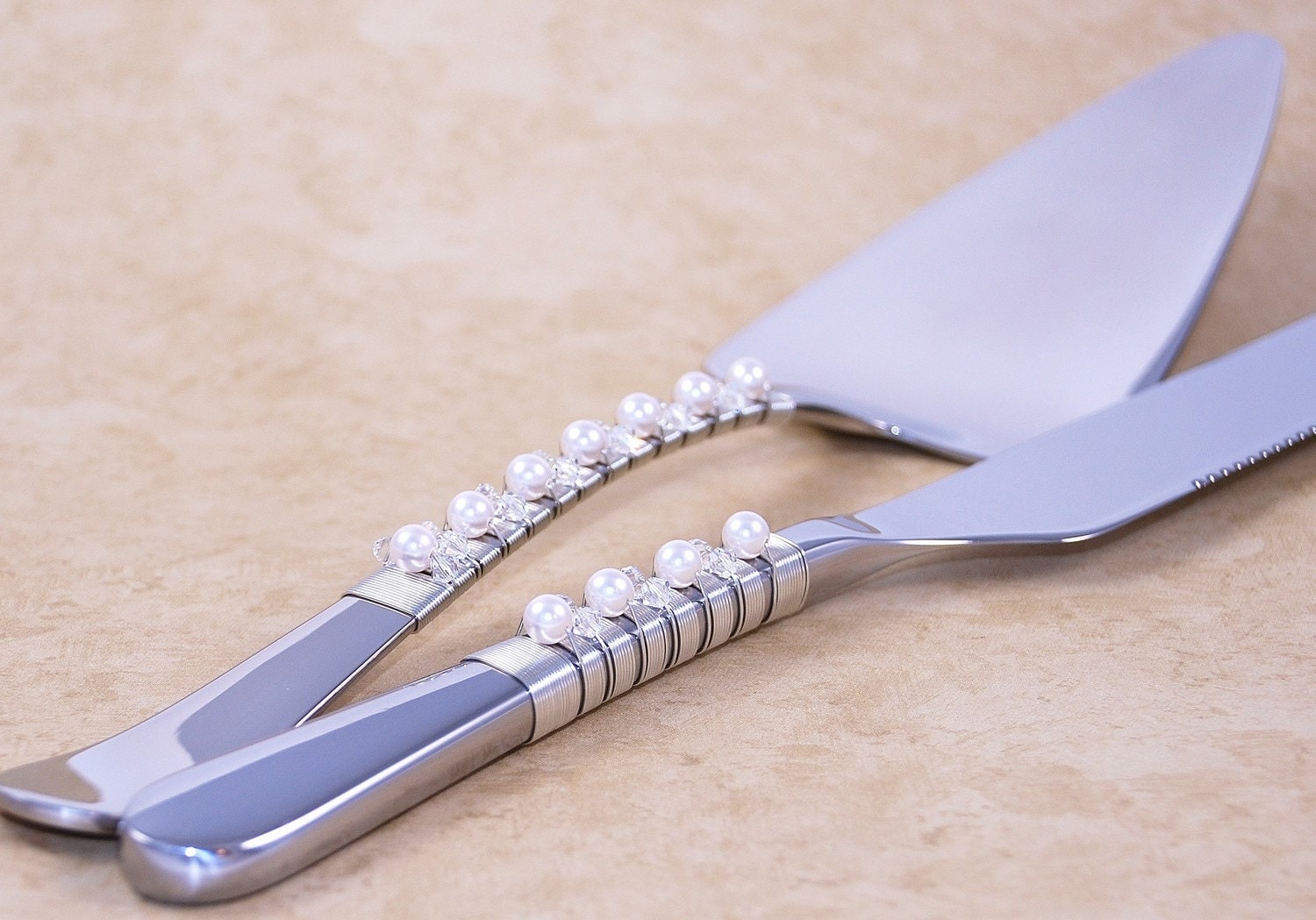 knife wedding cake Wedding Cake Pearl Crystal Server And SWAROVSKI And Knife Set