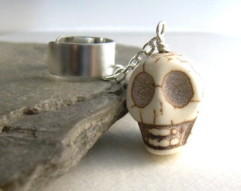 Large Stone Skull Ear Cuff, Goth Cuff Earring, Cartilage Jewelry