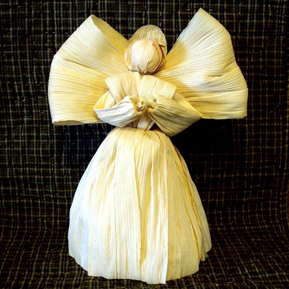 Items similar to Corn Husk Angel on Etsy