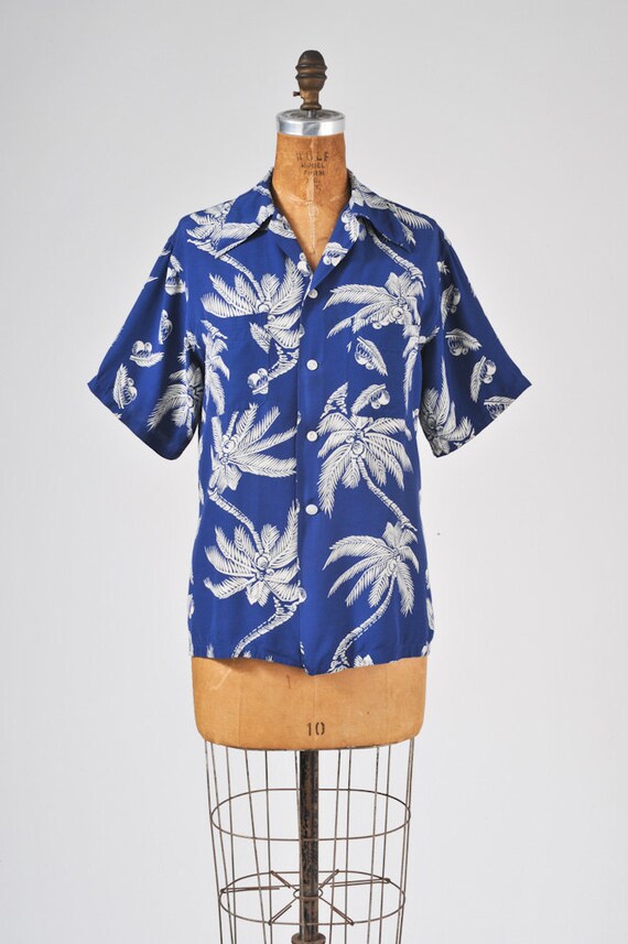 1940s Blue Hawaiian Rayon Shirt Vintage Men's by missfarfalla