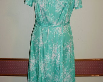 Vintage Dress by FOREVER YOUNG