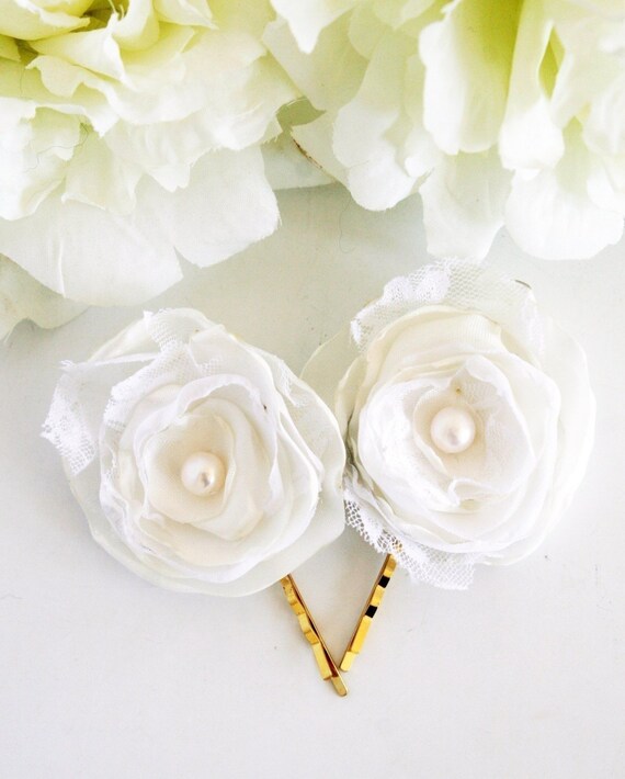 Items similar to White hair flowers White satin blossoms a set of