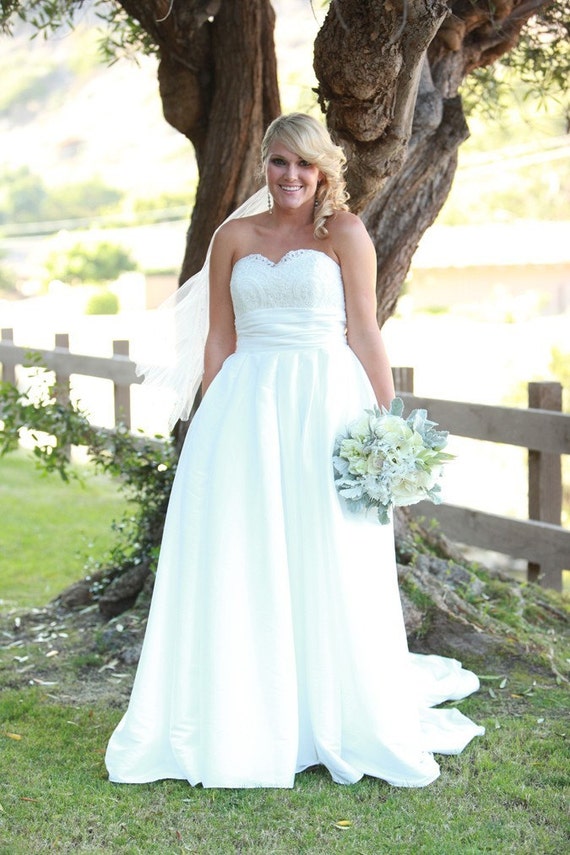  Lace  Wedding  Dress  with Hidden Pockets  by bridalblissdesigns