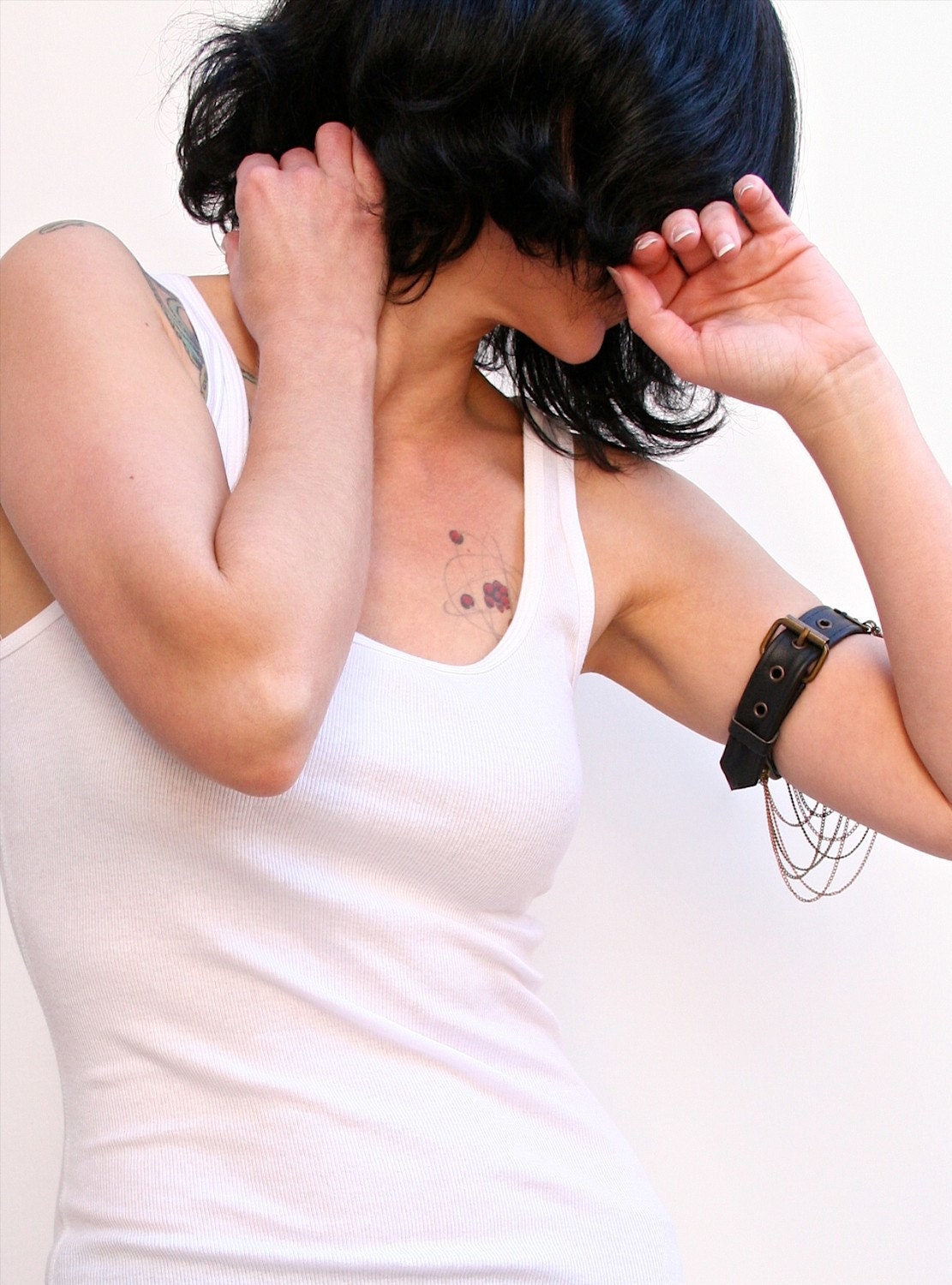 Upper Arm Band Cuff Black Leather Belt Bracelet w/ Scallop