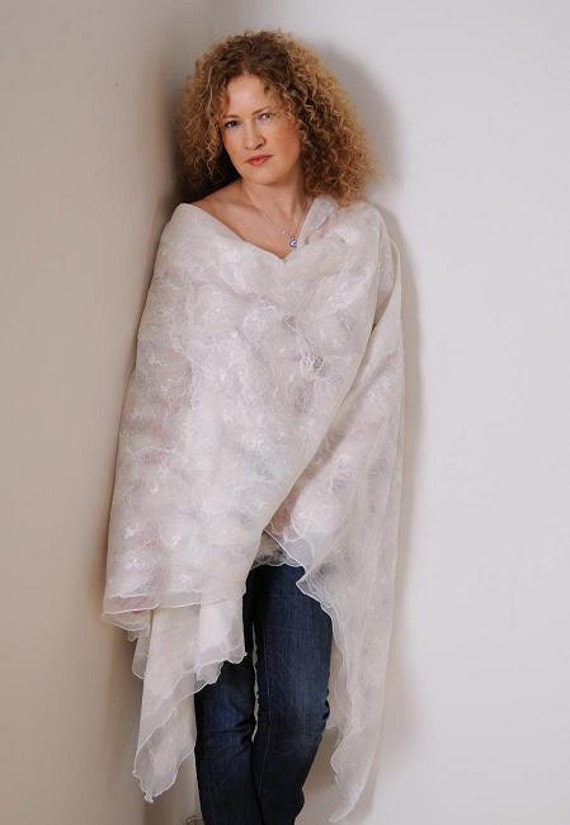 Wedding shawl | Nuno felted shawl | Ivory wedding shawl | Shawl for bride | Ivory bridal shawl | Ivory Wedding Accessory