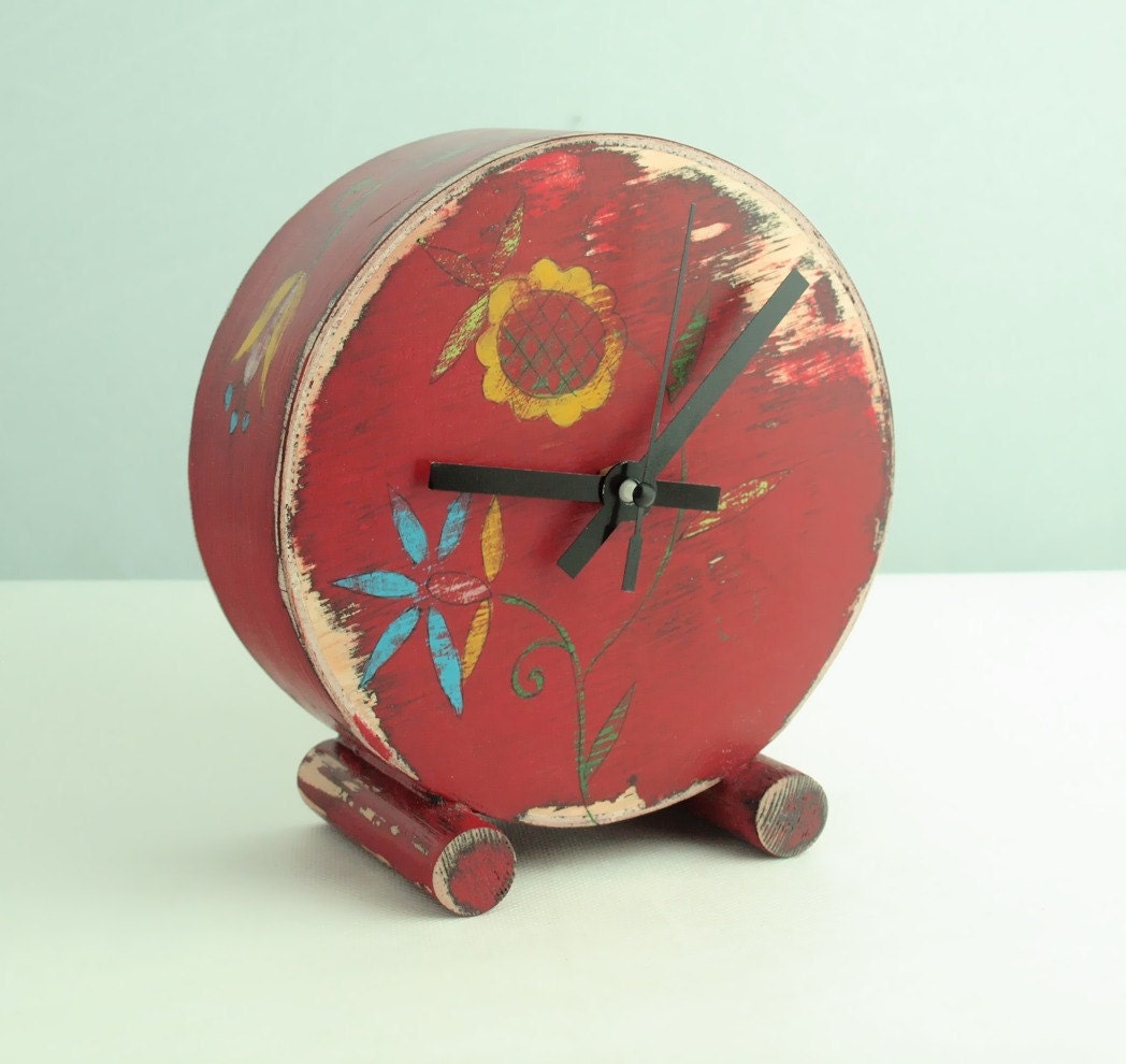 No ticking Red Desk Clock, Folk art Clock, Table Wood clock, Red Circle