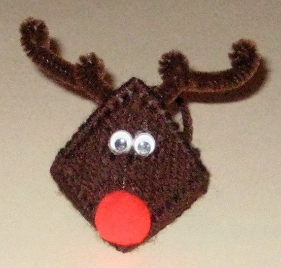 Items similar to Reindeer Plastic Canvas Kissing Ornament on Etsy