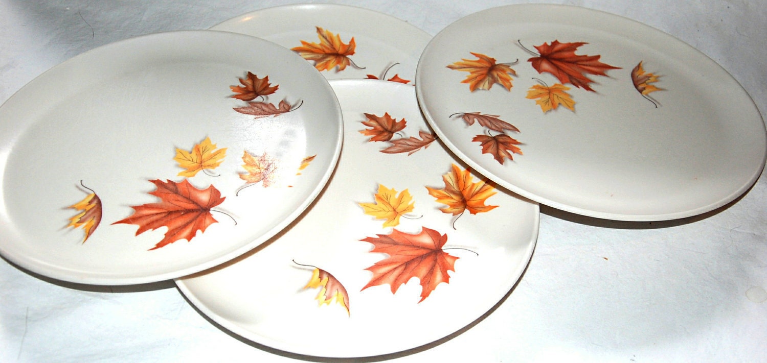Vintage Melamine Autumn Leaves Dinner Plates by Melmac Lot of