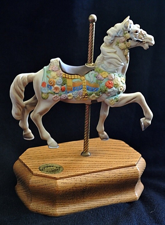 Willitts Americana Collection Musical Carousel Memories Horse