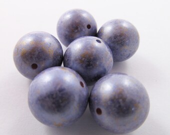 10 Vintage 12mm Italian Lavender Lucite Beads Bd186