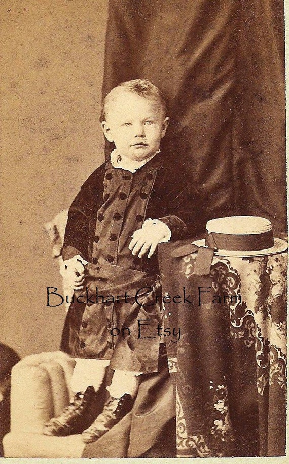 1800s Handsome Dapper Young Boy Victorian Antique Photo CDV
