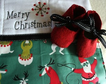 Christmas wool felt baby shoes-red and green- unruly reindeer with santa burp cloth- gift set