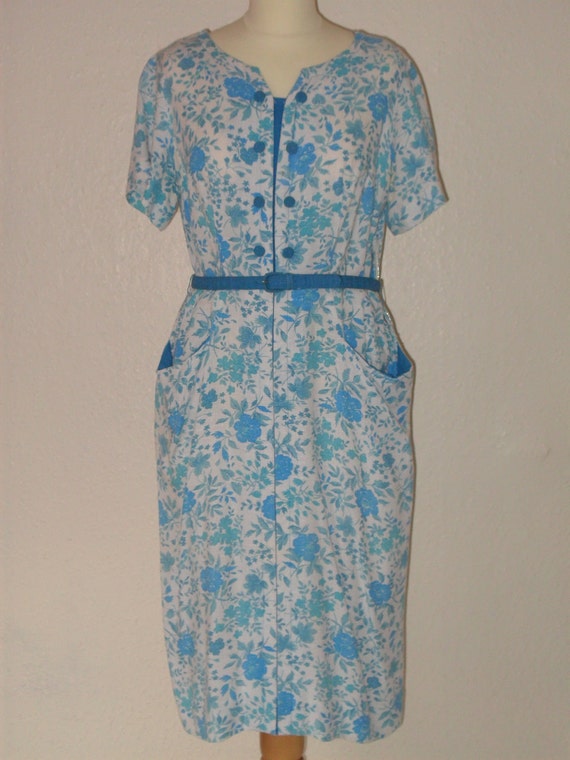 Items similar to Vintage 1940s Floral Mary Roberts Dress with Pockets ...