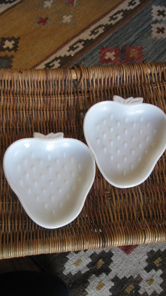 Items similar to Pair of Milk Glass StrawberryShaped Plates on Etsy