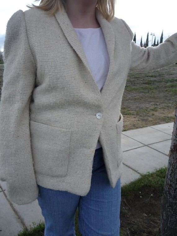 Womens Cream Colored Vintage Blazer Size Medium to Large