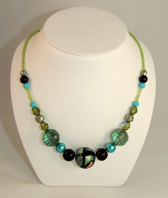 Items similar to Handmade Irish Jewelry - Necklace from the ...