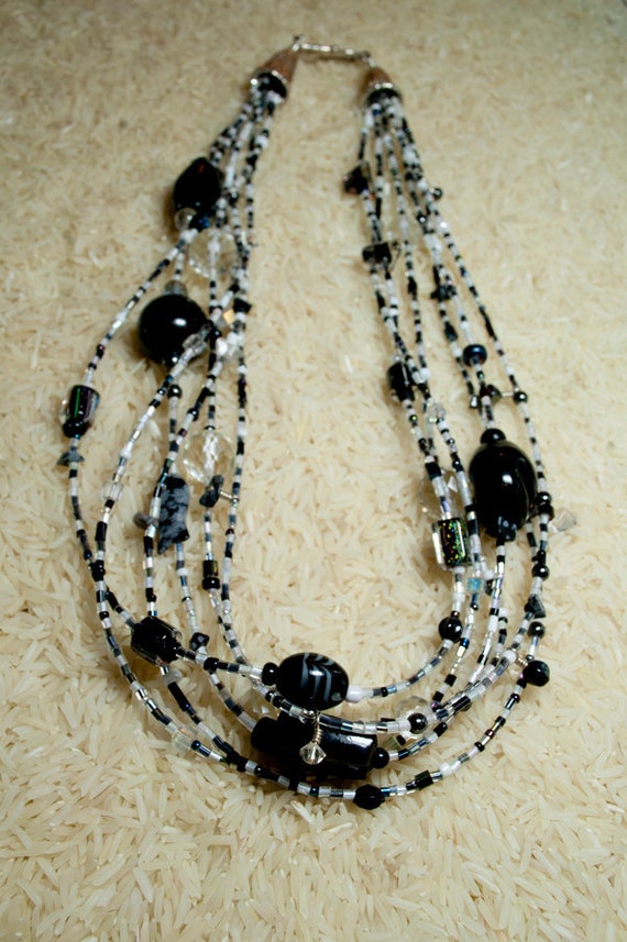 Black and White beaded Necklace by ArtbySamanthaGates on Etsy