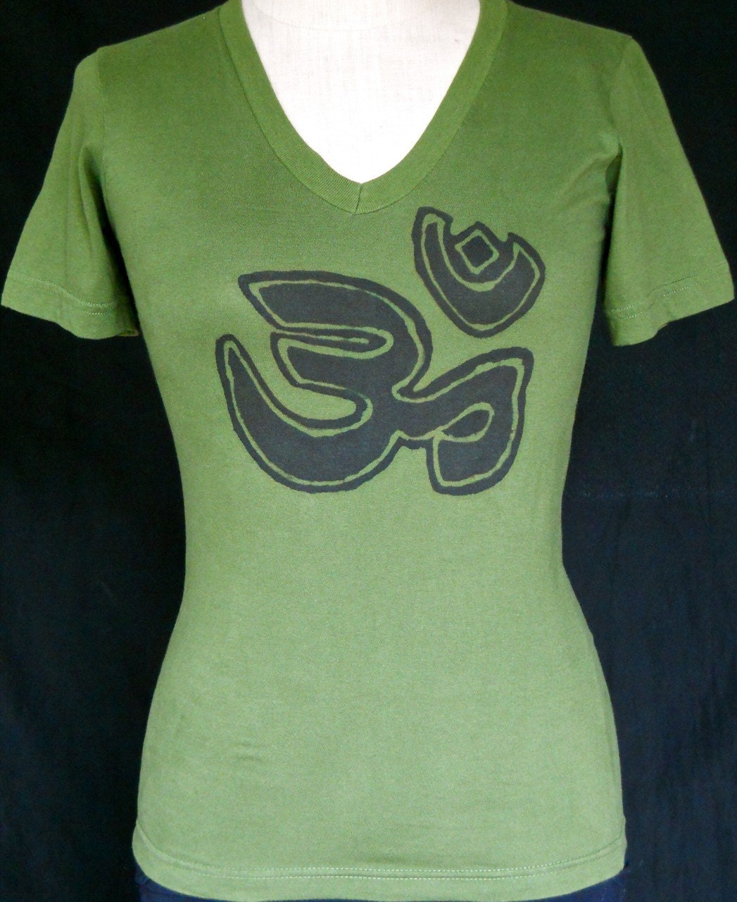 Om Batik Eco yoga V neck T Shirt hand painted yoga by BAGANUS