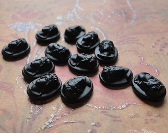 Vintage Glass Cabochons 8x10 mm Lady Cameos in Matte Black (6 pc)