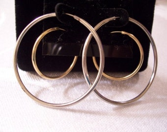 Endless Plain Hoops Pierced Stud Earrings Gold Silver Tone Vintage Two Pair Set Smooth Metal Finish