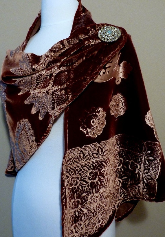 Use fashion tape scarf as evening wrap