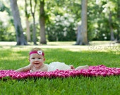 Elastic Pink Headband, Flower White Crochet with Pink Bead, Pink Baby Headband, Newborn to Teenager Size (Item ----/434/435/955)