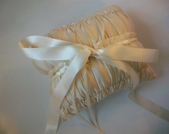 Ivory Ring Bearer Pillow, Ivory Wedding Ring Pillow, Silk Dupioni, Off-White Wedding Pillow Cream Ring Pillow, Ring Cushion Avant-Garde SALE
