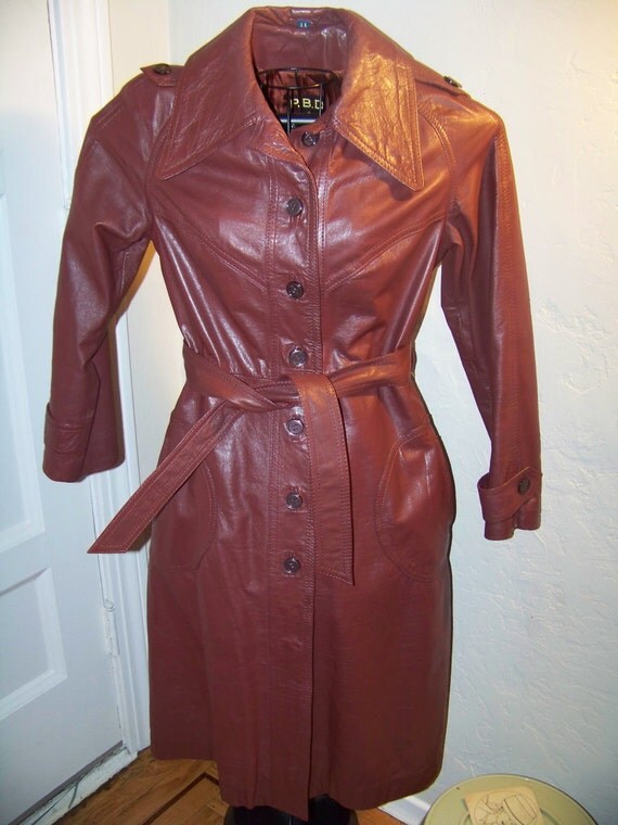 1970's Womens Brown Leather Trench Coat / Size Small by CCAttic