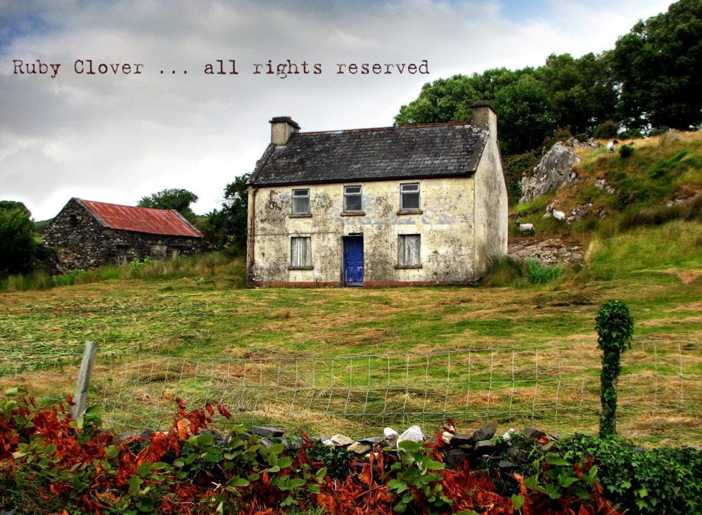 IRISH Cottage in GALWAY Landscapes of CONNEMARA Derelict