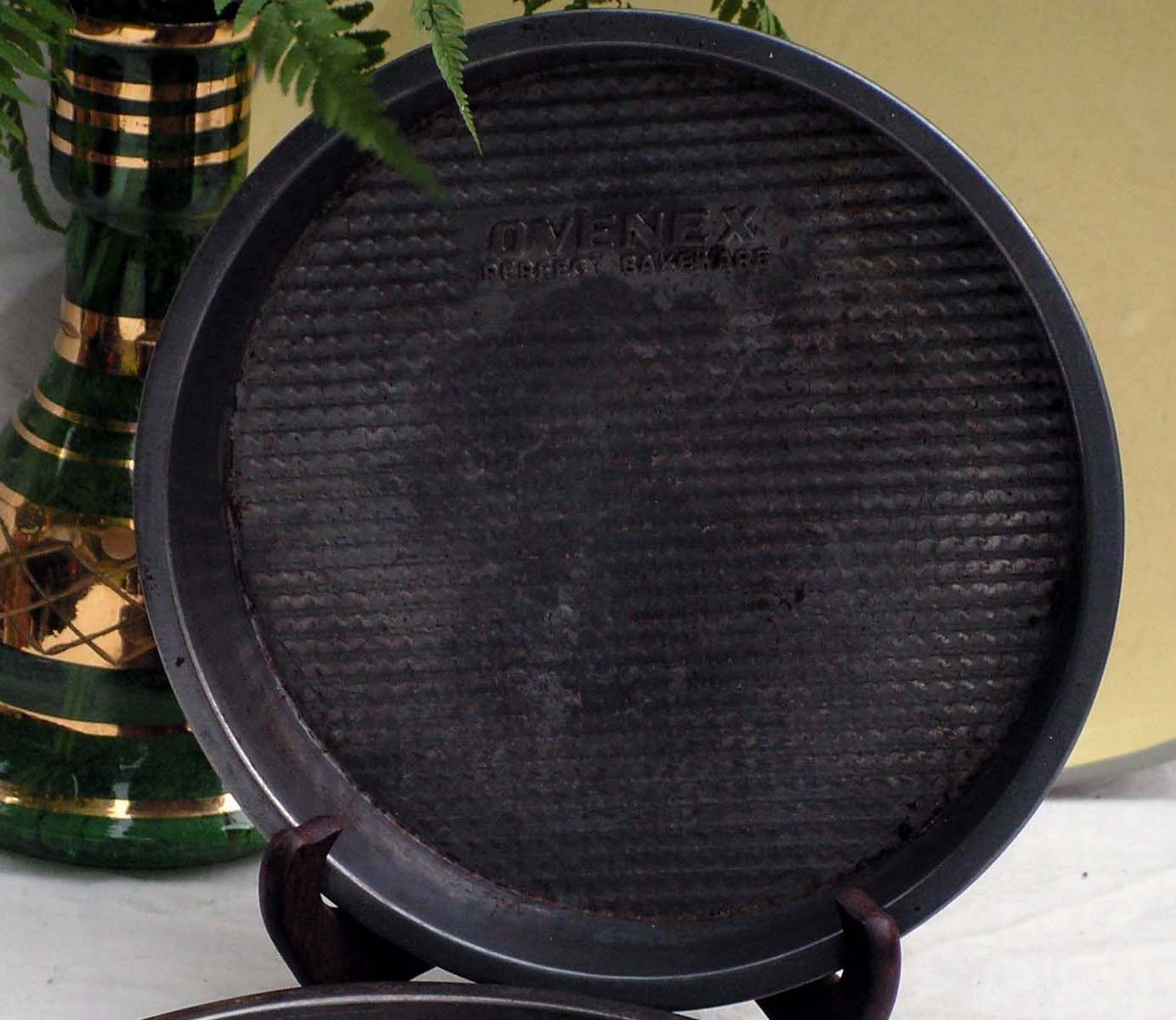 Ovenex Cake Pans Vintage Set Of Two 1940s WWII Wartime Country