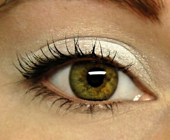 Snow White Eyeshadow SNOW QUEEN 178 Mineral Eye Shadow by BLSoaps