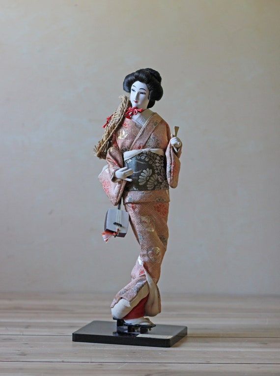 vintage Japanese geisha doll