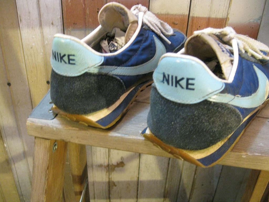 80s Vintage NIKE running shoes Block Letters sneakers Blue