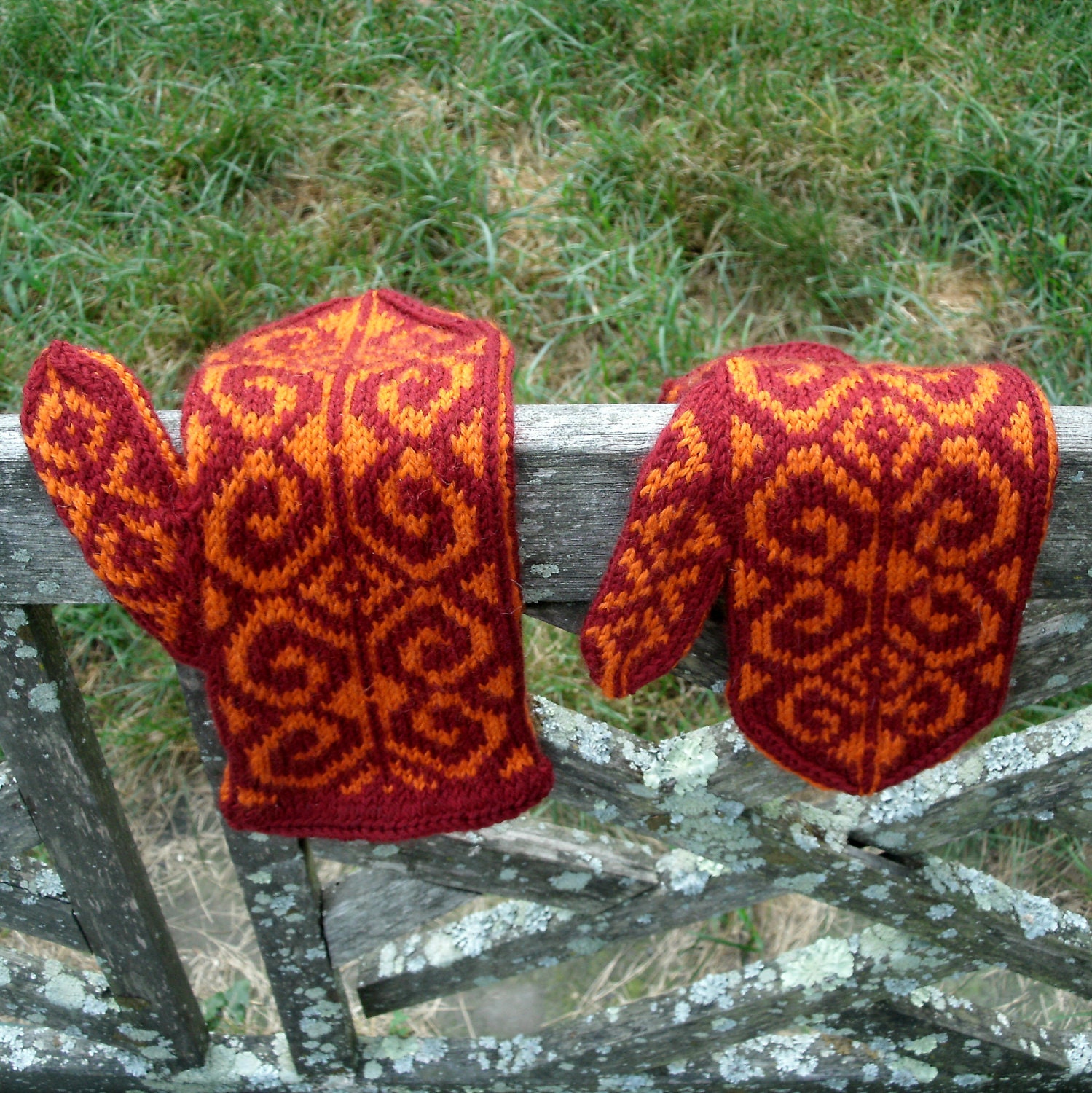 Norwegian Mittens Womens Medium Wool Red Orange. by FeltedFriends