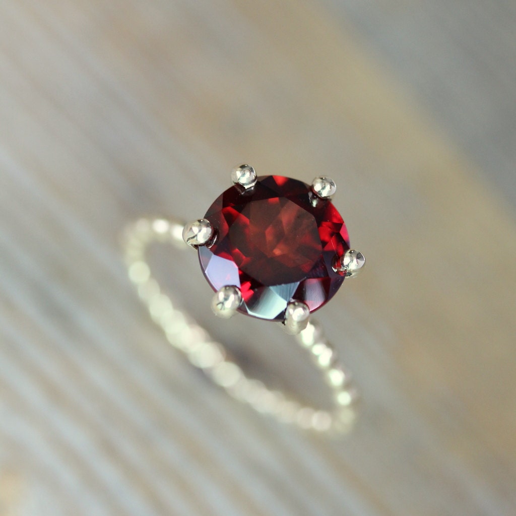 Resultado de imagen para simple garnet rings