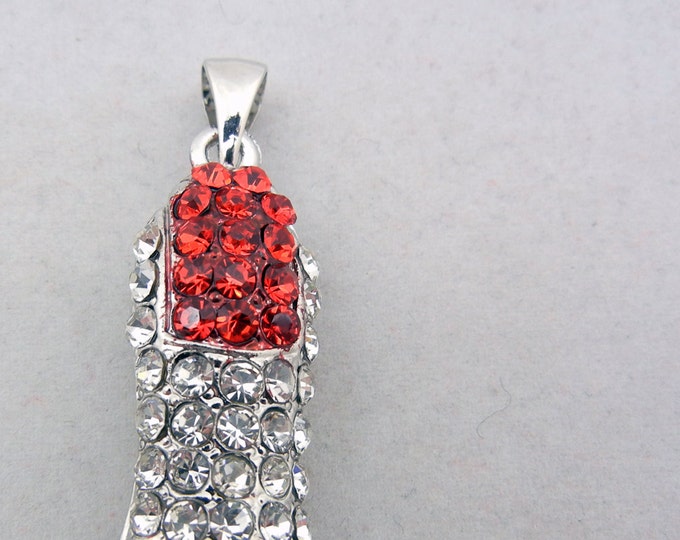 Rhinestone Encrusted Dimensional Finger Pendant