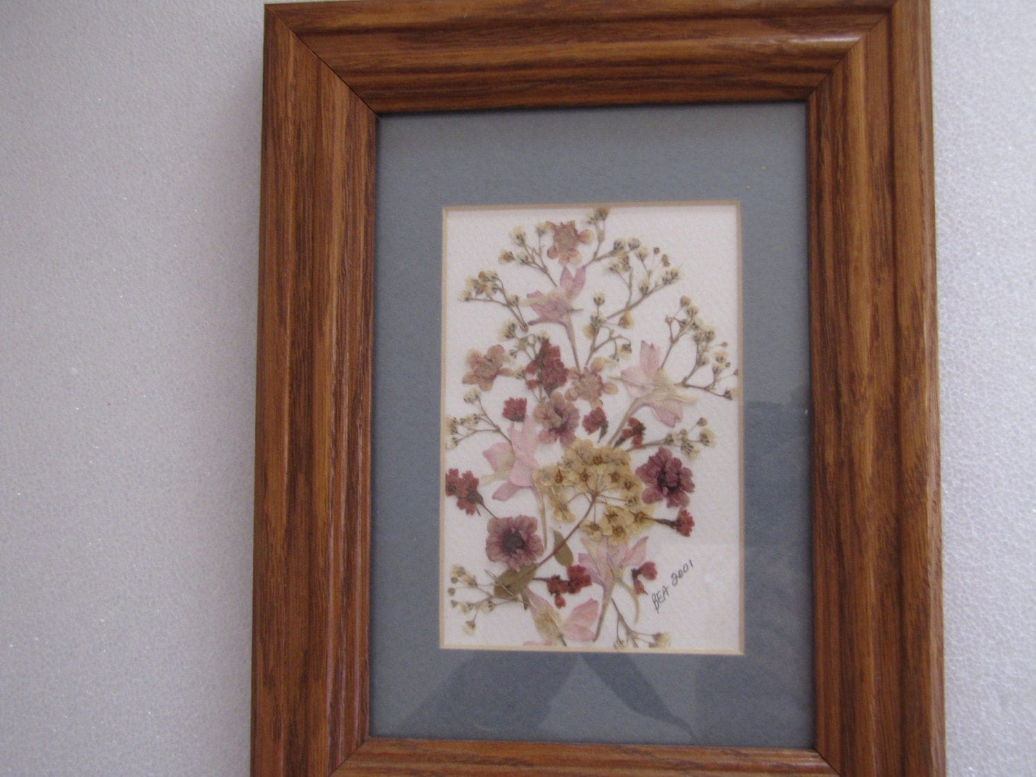 pressed flower picture in wood frame by artybea on Etsy