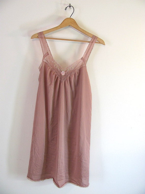 Vintage nude half slip dress Size Medium