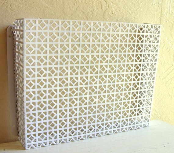 White Cottage Style Metal Wall Pocket Office Paper Organizer