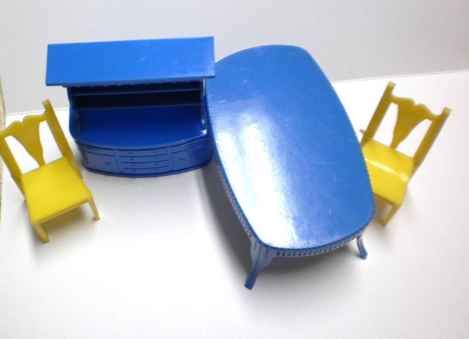 Doll House Furniture Plastic Superior Renwal 1940s or 1950s