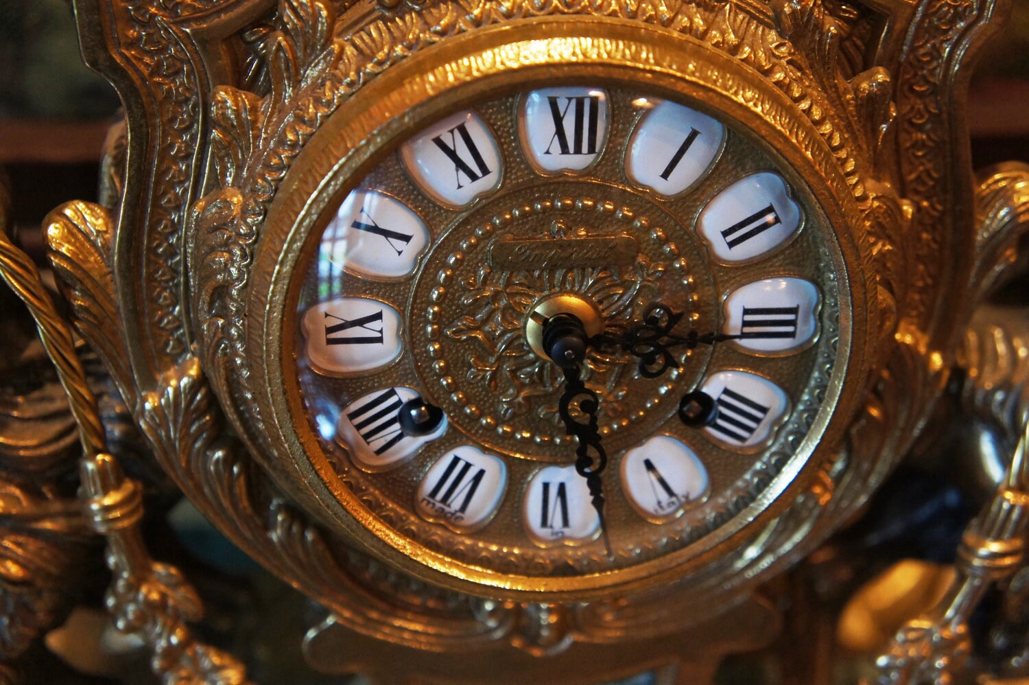 IMPERIAL Mantel Clock marble brass w cherubs Italy