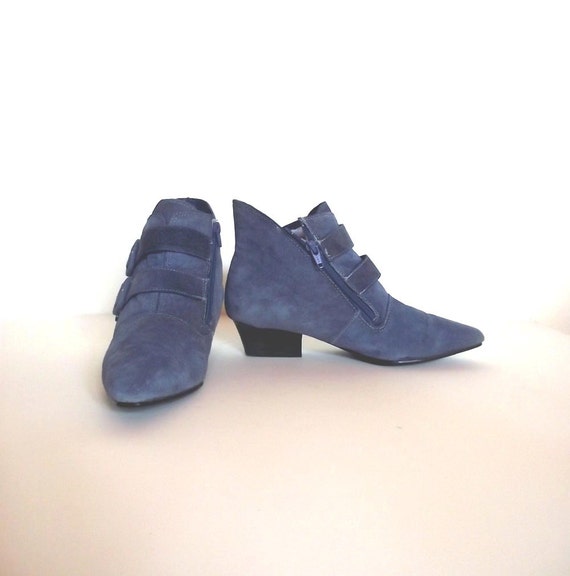 Vintage 80s Blue Suede Ankle Boots. Clicks. Sz 8 to 8.5