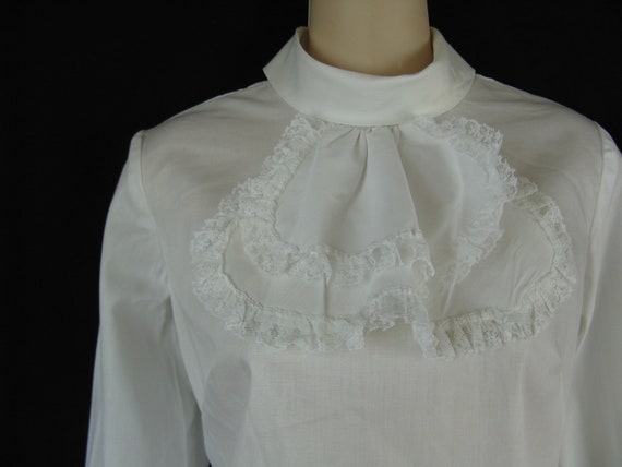 white jabot blouse. 1960's ruffle ascot secretary. small.
