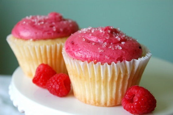 Raspberry Champagne - Cocktail Cupcakes