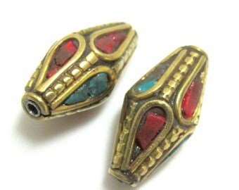 2 beads - Bicone shape Nepal Beads - BD074