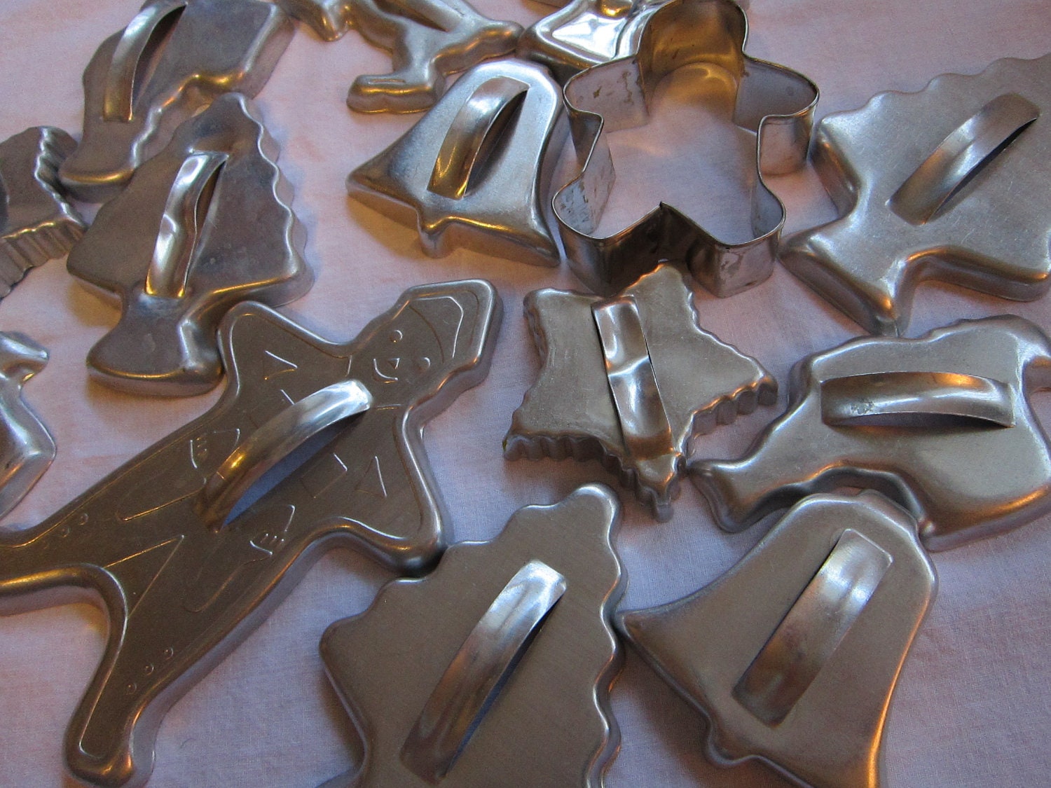 14 vintage aluminum CHRISTMAS cookie cutters